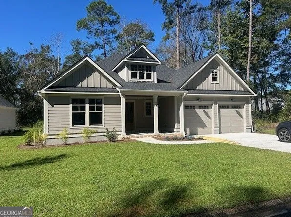 98 Eagle Crest Dr, Waverly, GA 31565