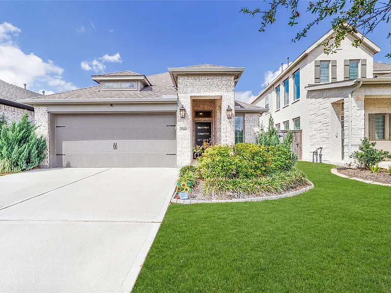 10443 Cecilia Star Ln — Photo 1
