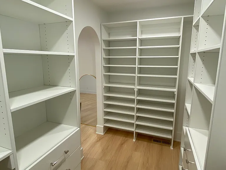 421 S Union St — Photo 15