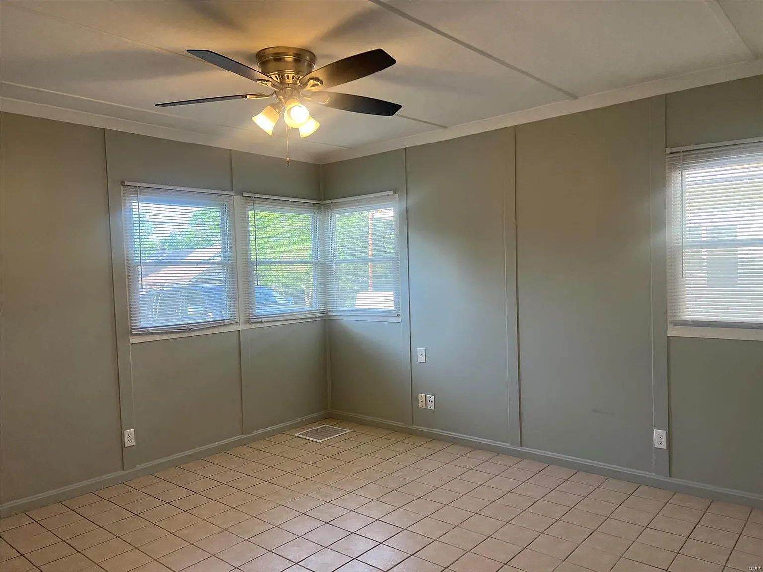 206 Monica Dr photo 1