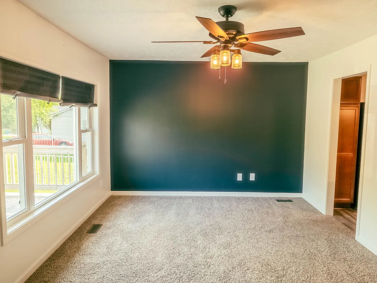 200 Rowland Cir — Photo 2