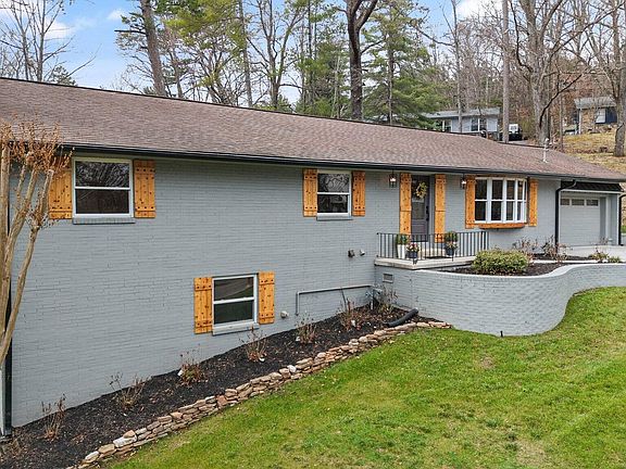 3rd image of 5833 Briercliff Rd