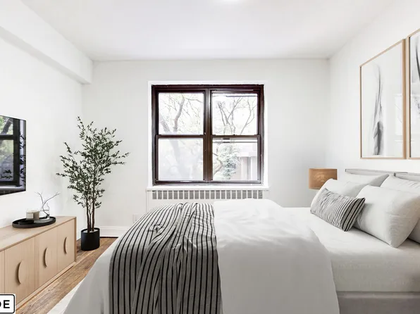 315 East 56th Street image 2 of 11