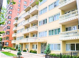 5906 N Sheridan Rd APT 3A, Chicago, IL 60660