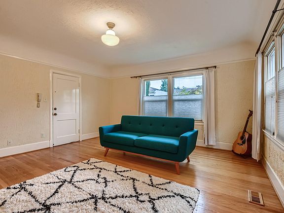 3rd image of 1524 NE 26th Ave APT 1
