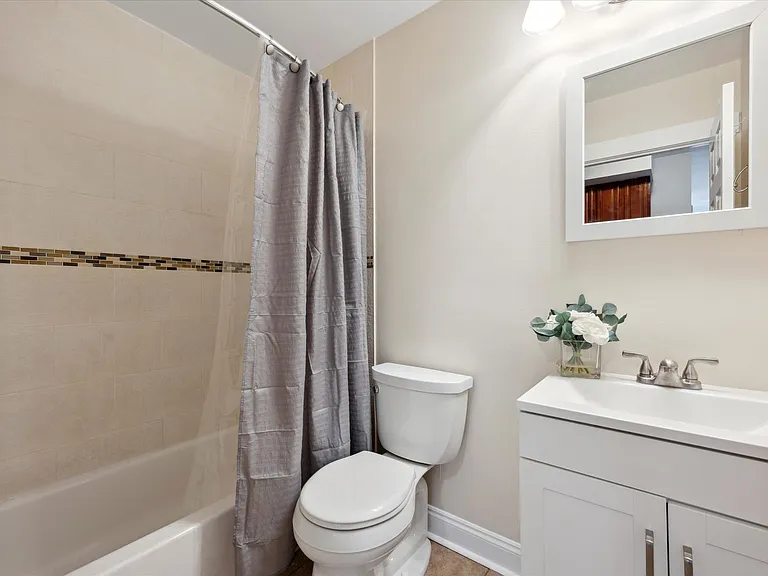 3209 W Montgomery Ave — Photo 4