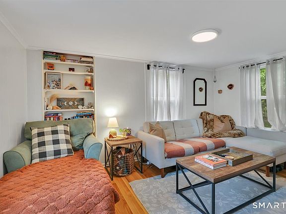 3rd image of 1370 Nichols Avenue