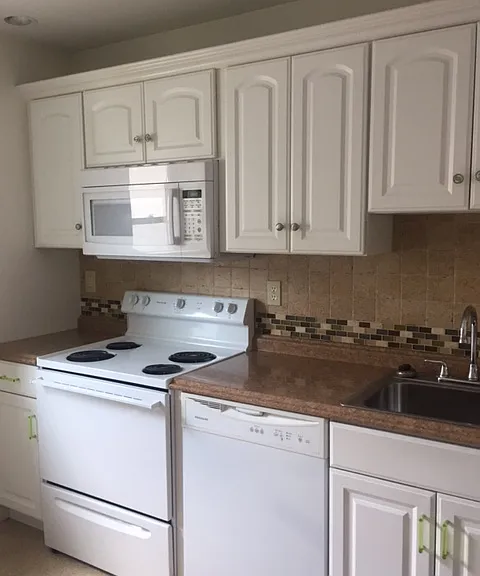 90 E Broad St #3 — Photo 2