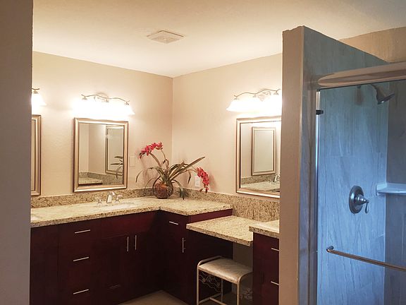 3rd image of 5501 Bluejack Oak Cir
