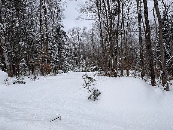 4th image of 961 Maple Street