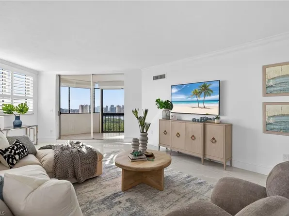 6001 Pelican Bay BLVD #Penthouse E, NAPLES, FL 34108