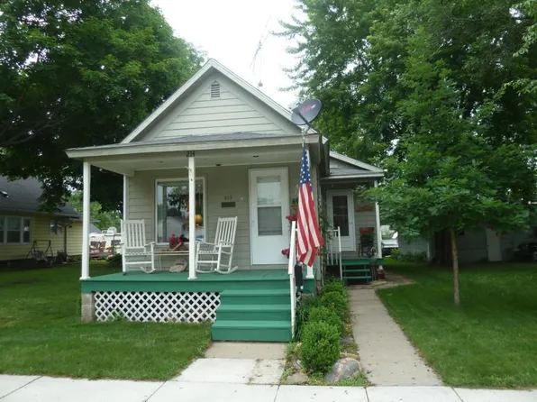 214 Main St W, Belle Plaine, MN 56011
