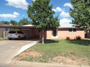 904 Milwaukee St, Plainview, TX 79072