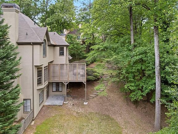 5th image of 3951 Glenhurst Dr SE