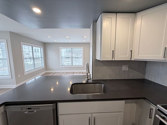 4th image of 15777 Easthaven Ct #302