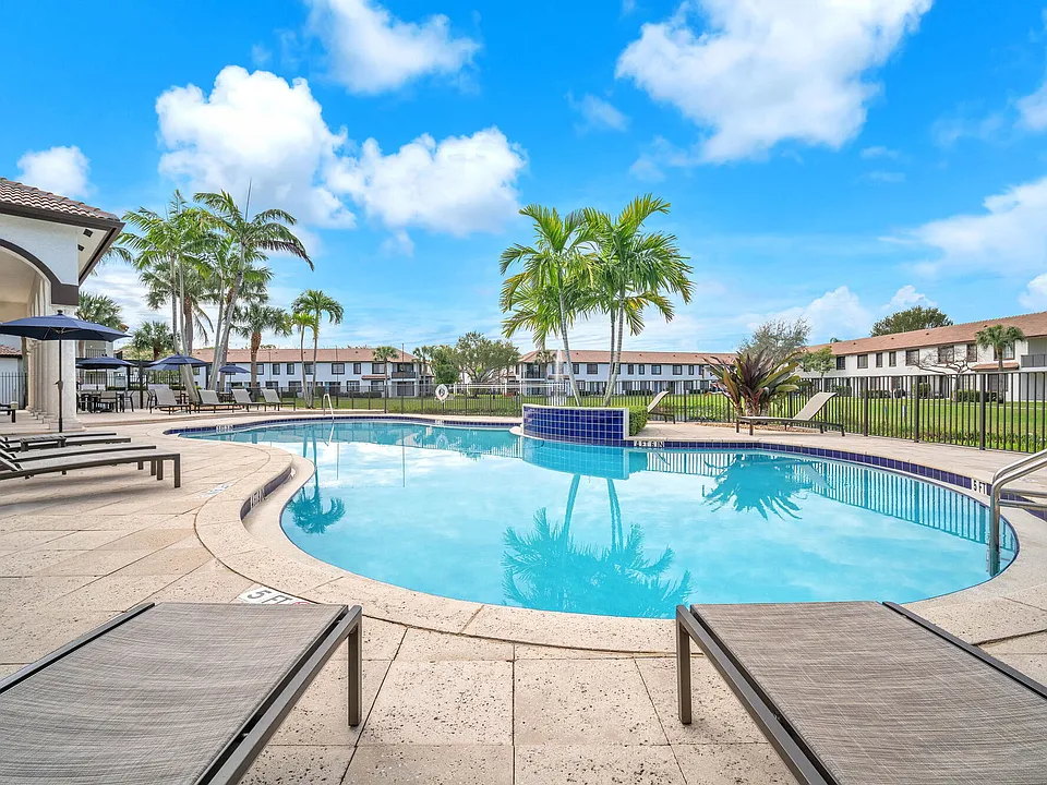 The Enclave At Delray Beach