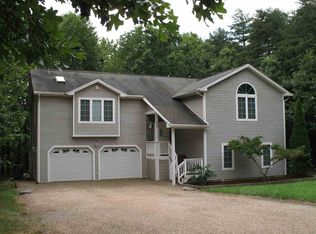2253 Mountain Dr, McGaheysville, VA 22840