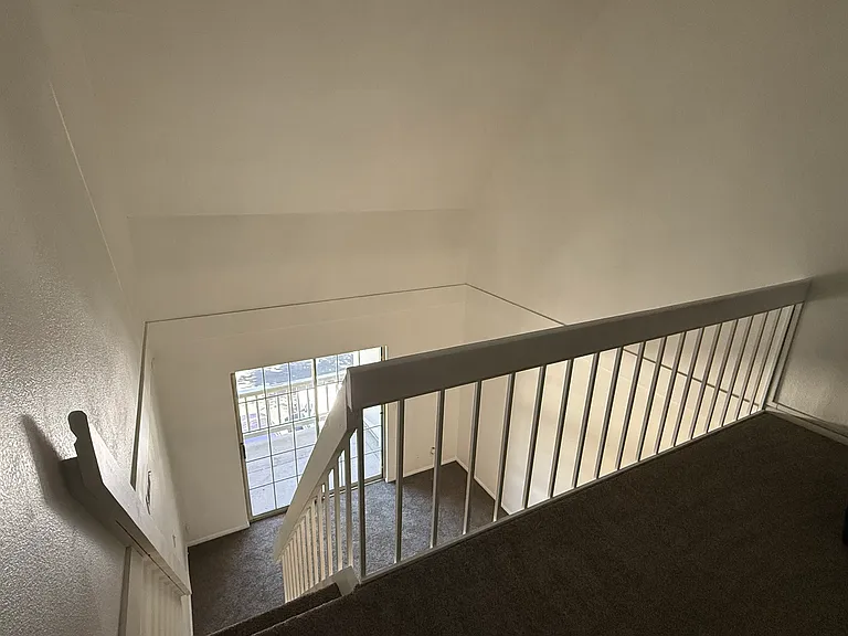 1222 E Waterside Cv — Photo 10