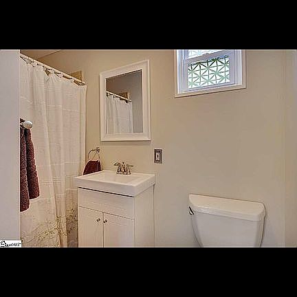 4th image of 1 McDonald St