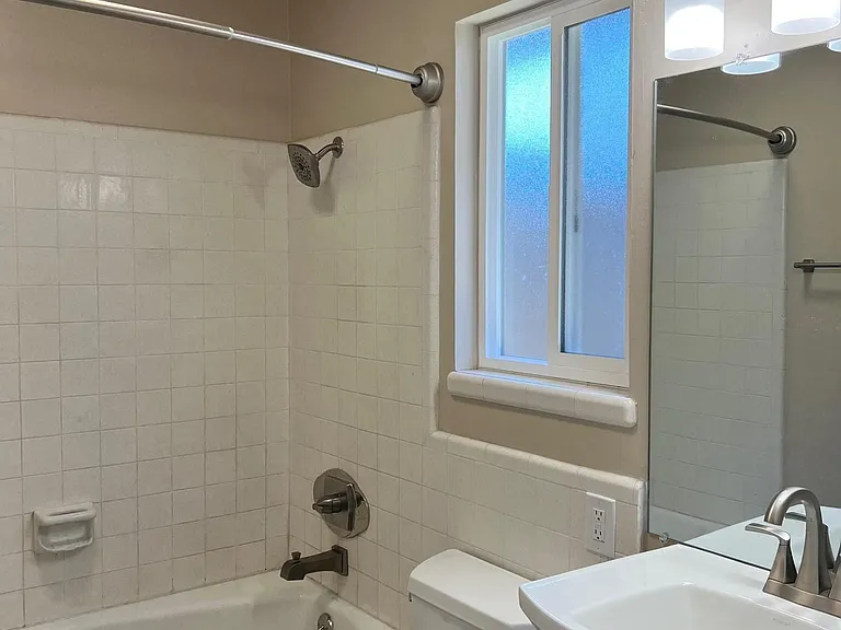 312 West St — Photo 9