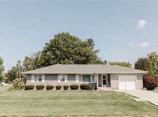 112 W Samuel St, Assumption, IL 62510