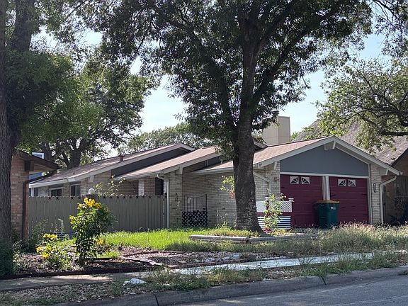 2nd image of 121 De Vaca