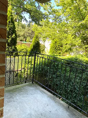 Rented by Compass | media 26