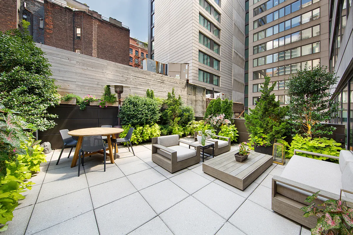 505 Greenwich St APT 2C photo 1