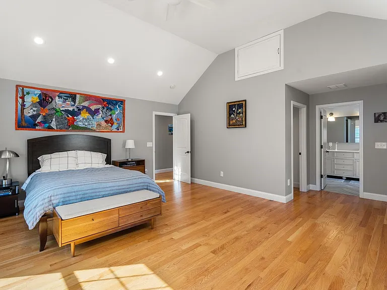 18 Park Ave — Photo 12