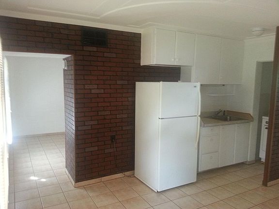 3rd image of 3424 Golfview Blvd APT A