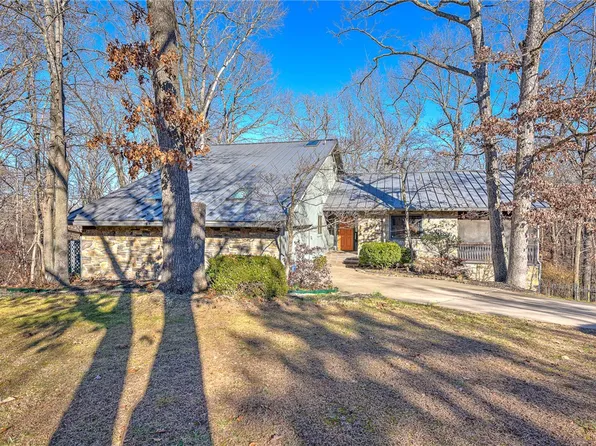 101 Barbie Ln, Rogers, AR 72756