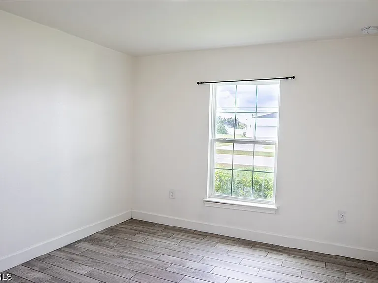 1100 Diplomat Pkwy W — Photo 24