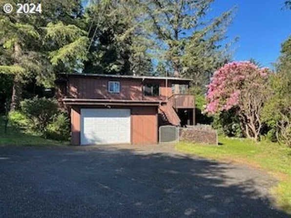29280 Lacy St, Gold Beach, OR 97444