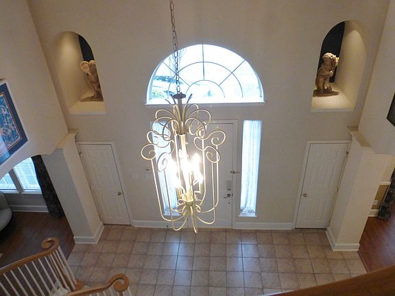 5th image of 716 Baxter Dr