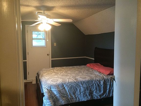 Upstairs bedroom to deck