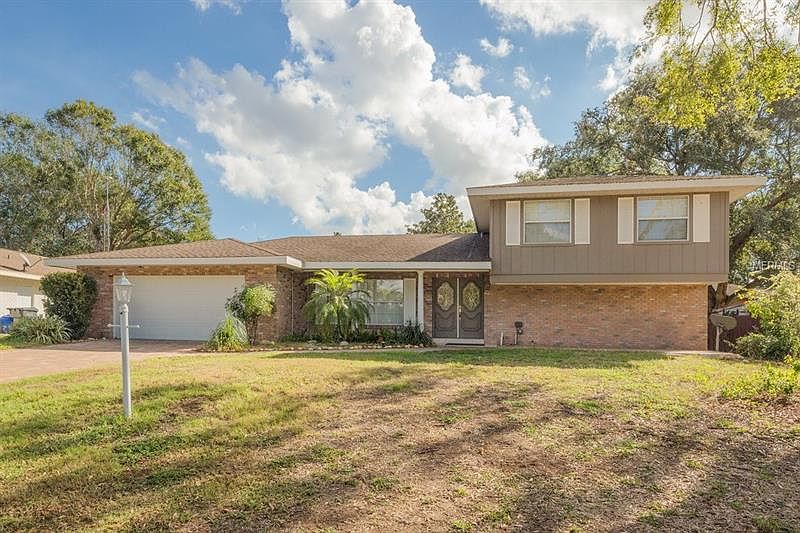 1st image of 951 N Heron Cir