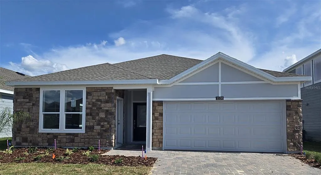 3 bed, 2.0 bath, 1750 sqft, $2,690 — Photo 1