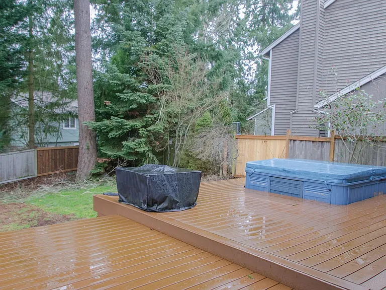 23954 SE 42nd Pl — Photo 38