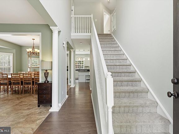 3rd image of 46073 Trefoil Ln