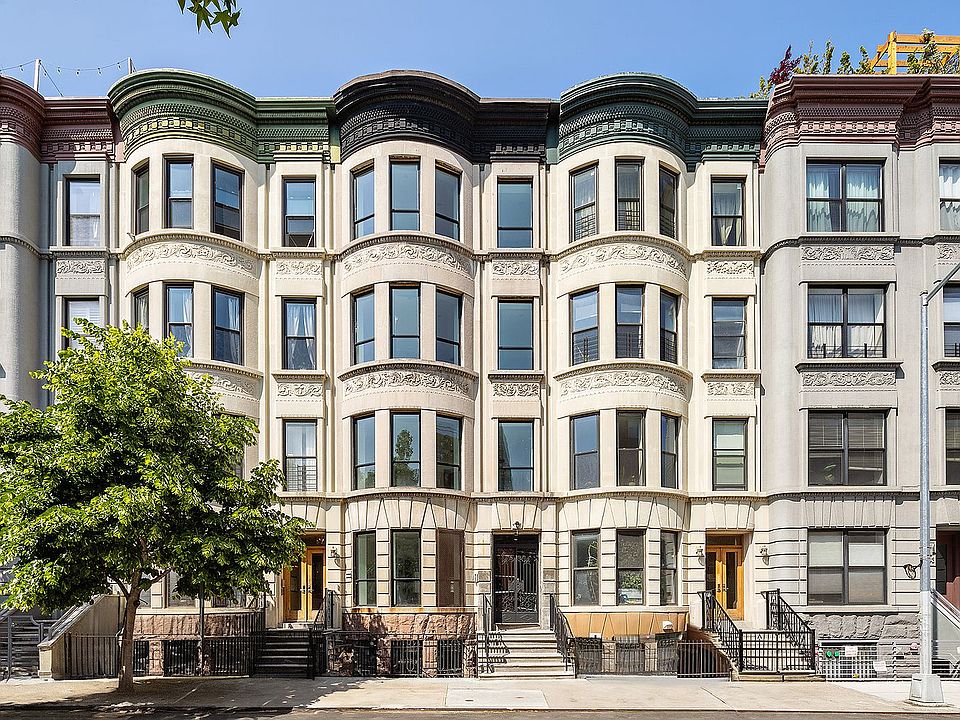 1st image of 107 W 117th St #4