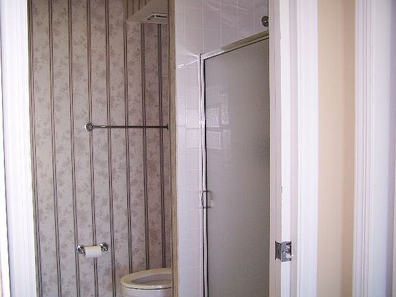 5th image of 906 Padre Blvd