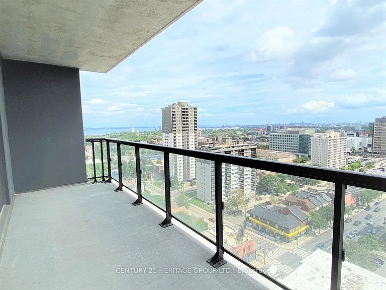 15 Queen St S #1413 — Photo 17
