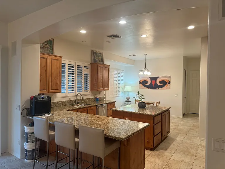 14032 E Cavedale Dr — Photo 2