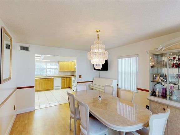 3rd image of 4139 Rolling Grove Ct