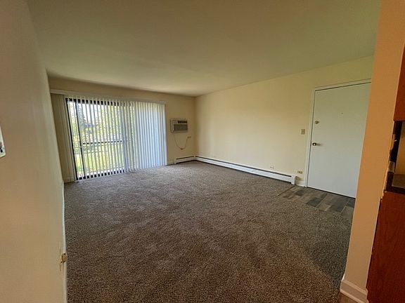 5th image of 875 Westmoreland Dr