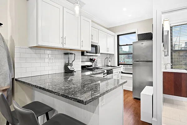 Rented by Compass | media 2