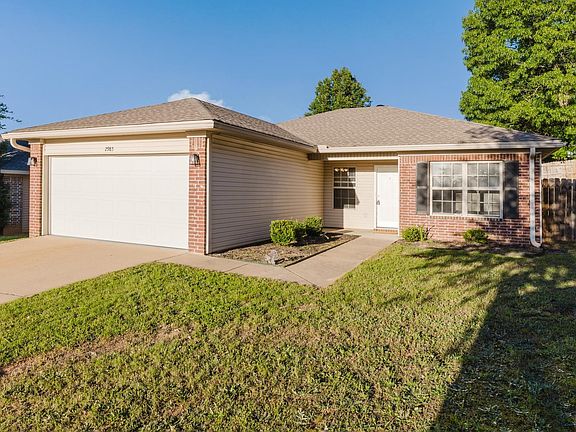 3rd image of 2985 Wildwood Dr