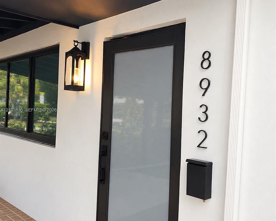1st image of 8932 Ridgeland Dr