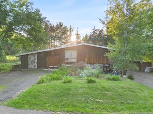 701 Cieri Dr, Endicott, NY 13760