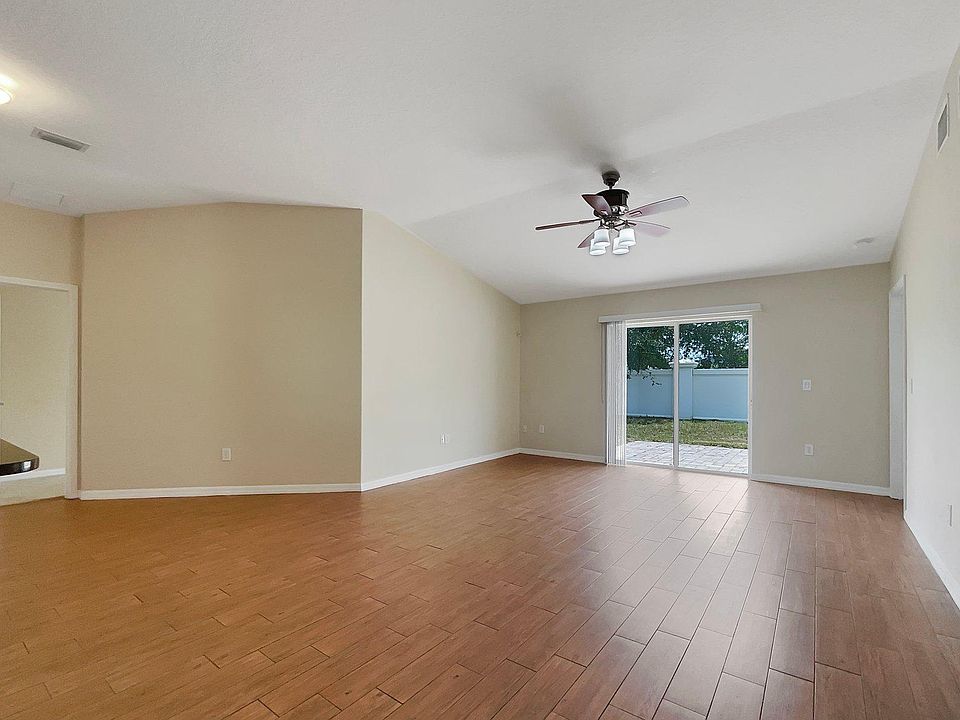 1st image of 248 Wisteria Dr